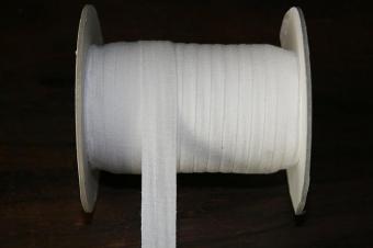 Katoenband wit 1,5 cm.