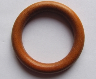 Houten ring 70 mm gelakt AANBIEDING