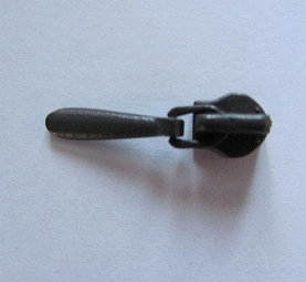 Ritsschuiver voor de bruine rits 4 mm 
